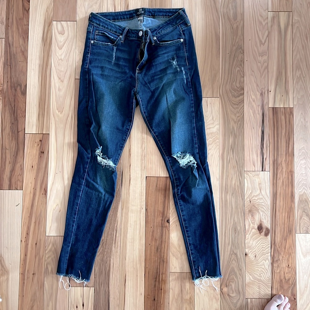 Just Black distressed skinny denim, size 28